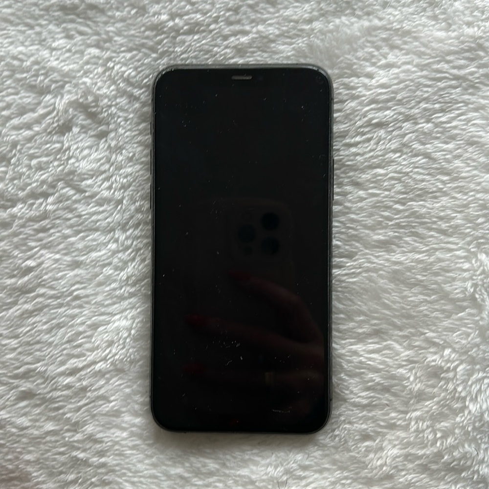 iPhone 11 Pro | space gray | great condition | factory reset